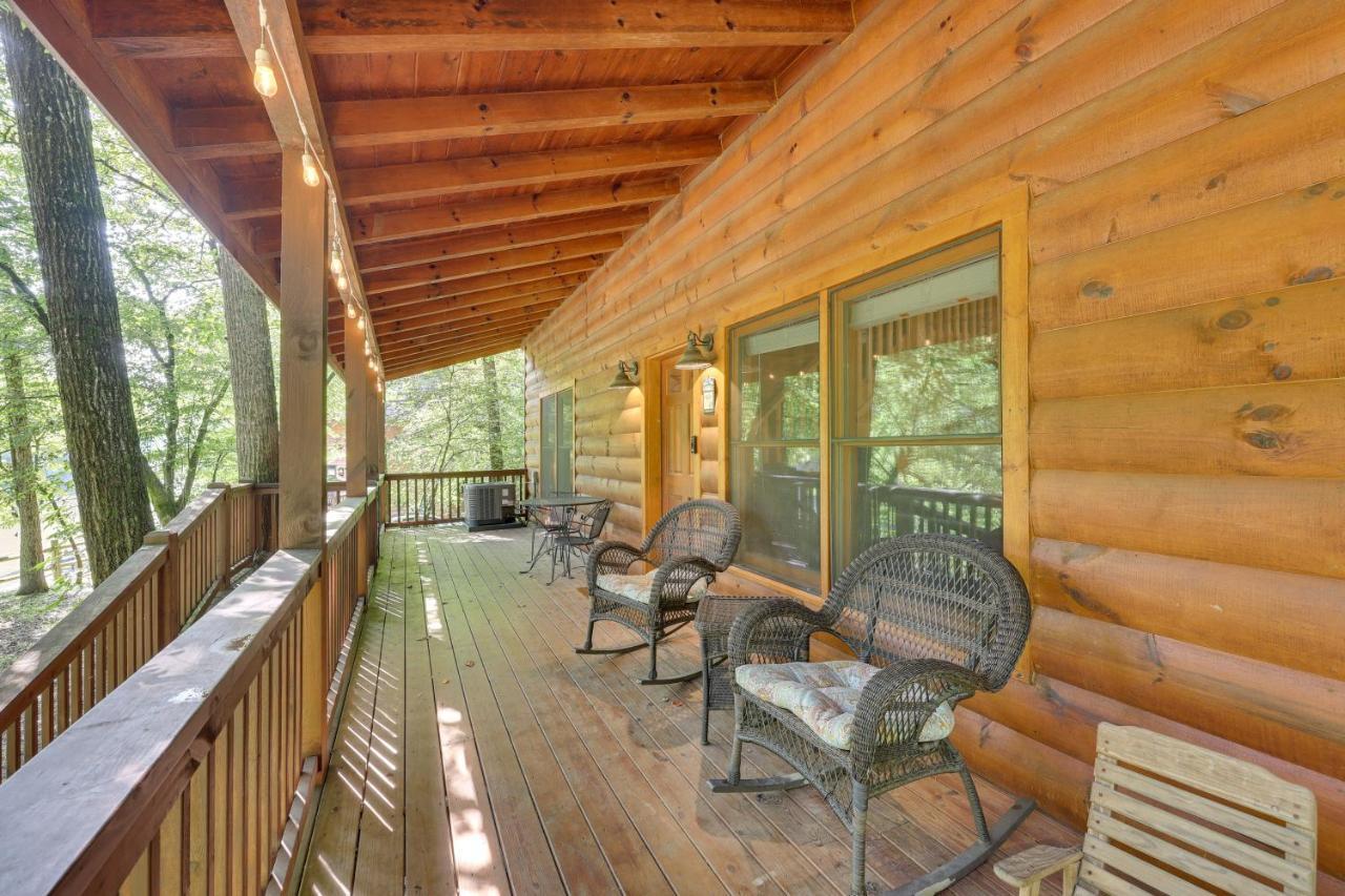 Riverfront Ellijay Cabin With Deck And Pool Access! Zewnętrze zdjęcie